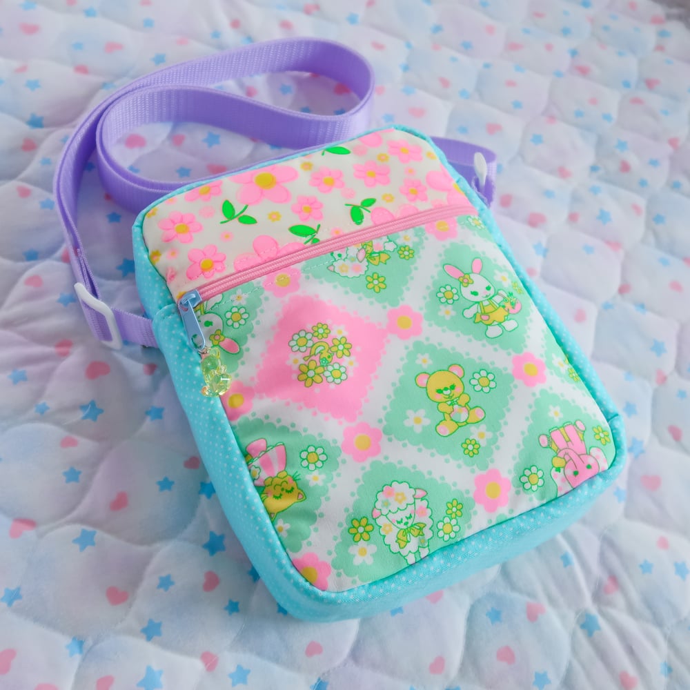 Crossbody Bag: 03