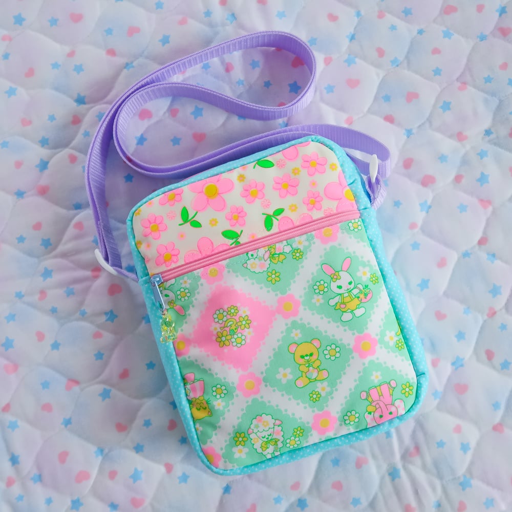 Crossbody Bag: 03