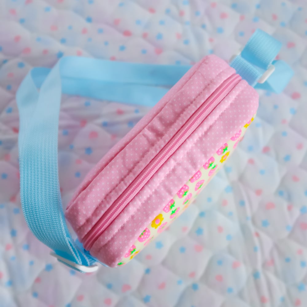 Crossbody Bag: 02