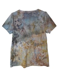 Image 3 of ♻️ UPCYCLED S Crochet V-Neck Tee in Muted Earthy Ice Dye