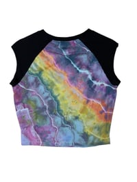 Image 4 of ♻️ UPCYCLED S Raglan Crop Top in Bright Geode Ice Dye