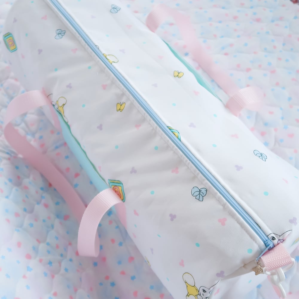 Large Round Duffle Bag: 01