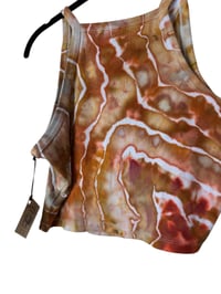 Image 4 of ♻️ UPCYCLED XL Crop Tank in Sedona Geode Ice Dye