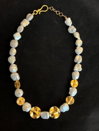 Image 3 of Large pearl and yellow gold necklace