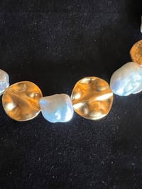 Image 5 of Large pearl and yellow gold necklace