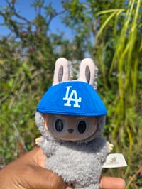 Image 2 of Los angeles fitted hat