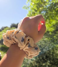 Image 3 of miel spring market scrunchie