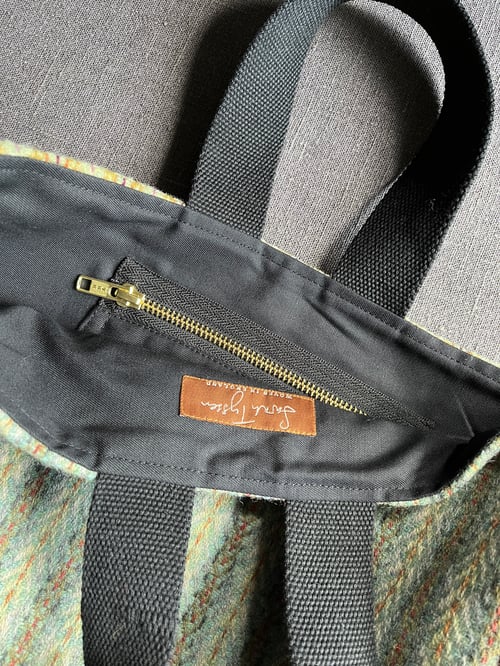 Image of Tote No. 28