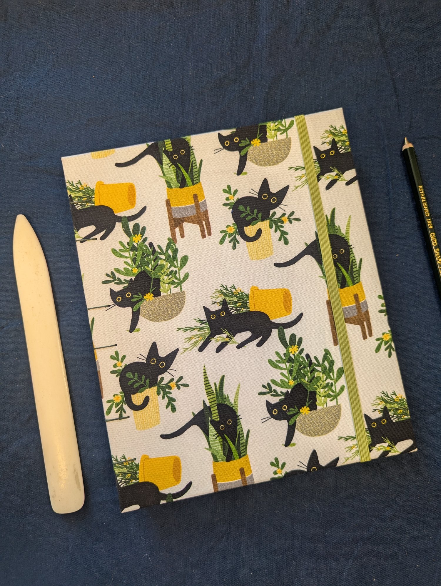 Image of Large Houseplant Cat Dot Grid Journal