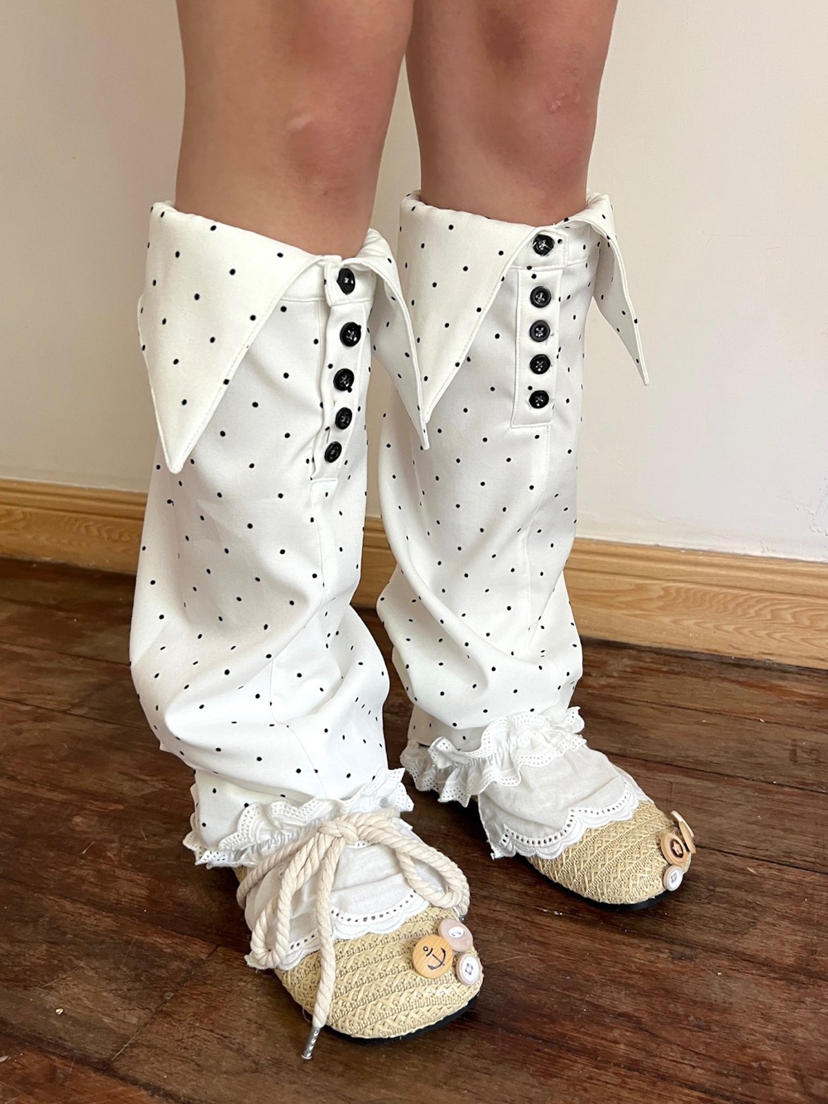 Polka dot shirt-collar leg warmers| Same style as ILLIT | nit alcove