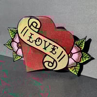 Image 3 of TRAD HEART - PINK FLOWERS