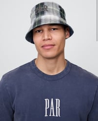 Image 4 of Gap × Malbon Linen-Cotton Reversible Logo Bucket Hat [2025