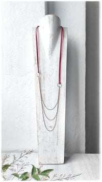 Image 1 of I FILI collana - Rosso fragola CASCATA Gold