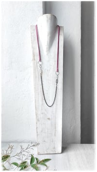 Image 1 of I FILI collana - Fucsia MIX CRISTALLO nero