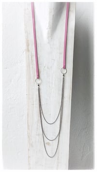 Image 2 of I FILI collana - Fucsia CASCATA Gunmetal