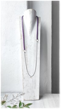 Image 1 of I FILI collana - viola ESSENZIALE bronzo