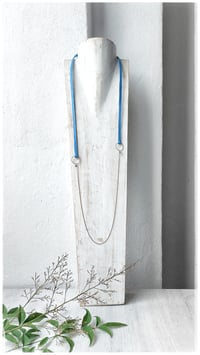 Image 1 of I FILI collana - azzurro ESSENZIALE oro