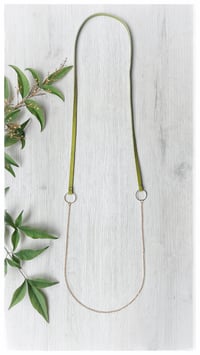 Image 3 of I FILI collana - verde pistacchio ESSENZIALE oro