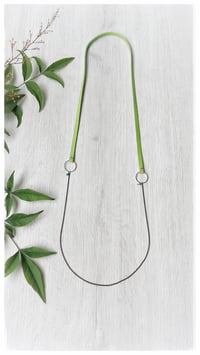 Image 2 of I FILI collana - verde acido ESSENZIALE bronzo