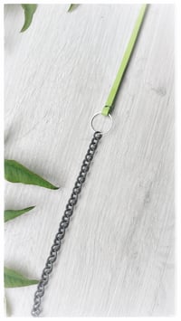 Image 5 of I FILI collana - Verde acido CONTEMPORANEA ziggy