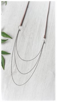 Image 4 of I FILI collana - Nude Acido CASCATA Gunmetal