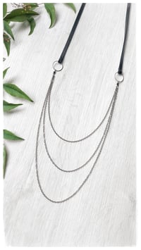 Image 5 of I FILI collana - Nero CASCATA Gunmetal