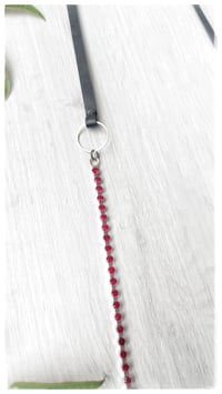 Image 6 of I FILI collana - nero CRISTALLO rosso