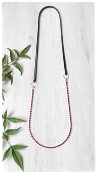 Image 4 of I FILI collana - nero CRISTALLO rosso