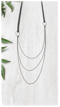Image 7 of I FILI collana - Grigio scuro CASCATA Gunmetal