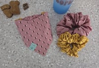 Image 2 of winnie spring market reversible set