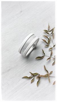 Image 2 of Bracciale bangle artigianale in pelle ESSENTIAL SMALL- Artico