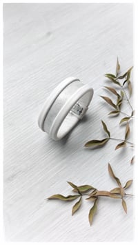 Image 3 of Bracciale bangle artigianale in pelle ESSENTIAL SMALL- Artico