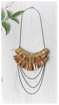 Image 2 of Collana in pelle artigianale MEDEA CHAINS -Gold