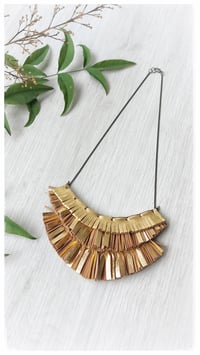 Image 10 of Collana in pelle artigianale MEDEA CHAINS -Gold