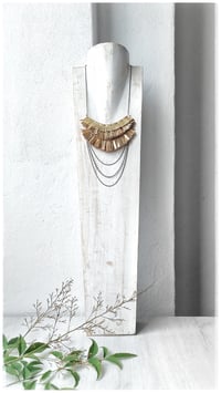 Image 4 of Collana in pelle artigianale MEDEA CHAINS -Gold