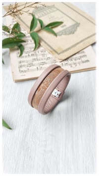 Image 8 of Bracciale bangle artigianale in pelle ESSENTIAL SMALL- Nude Damasco