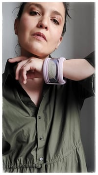 Image 20 of Bracciale bangle artigianale in pelle ANTIOPE KING - Indaco Infinito