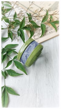 Image 6 of Bracciale bangle artigianale in pelle ESSENTIAL MEDIUM- Indaco Arboreo