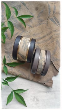 Image 5 of Bracciale bangle artigianale in pelle ANTIOPE KING - Caffè amaro