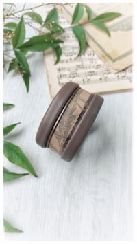 Image 14 of Bracciale bangle artigianale in pelle ANTIOPE MEDIUM - Caffè amaro