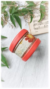Image 17 of Bracciale bangle artigianale in pelle ANTIOPE KING - Flora Intenso