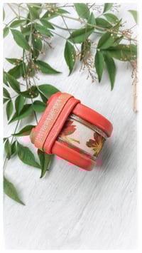Image 19 of Bracciale bangle artigianale in pelle ANTIOPE KING - Flora Intenso