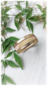Image 1 of Bracciale bangle artigianale in pelle ESSENTIAL SMALL- Anima Fiorita Oro