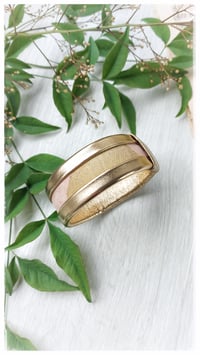 Image 8 of Bracciale bangle artigianale in pelle ESSENTIAL SMALL- Anima Fiorita Oro