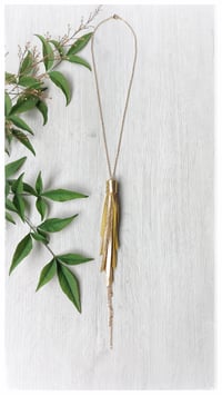 Image 6 of Collana artigianale in pelle SPARROW small - "Lime Gold"