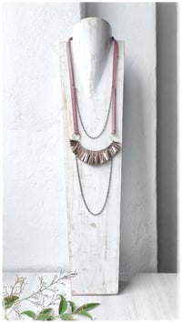 Image 1 of Collana artigianale in pelle I LEGAMI collana - Medea - Tenue