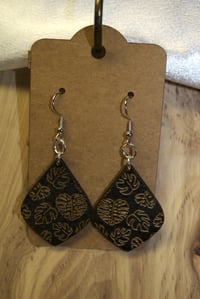 Monstera Engraved Dangle Earrings
