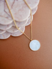 Image 5 of Collier SOLUNA - Nacre Blanche