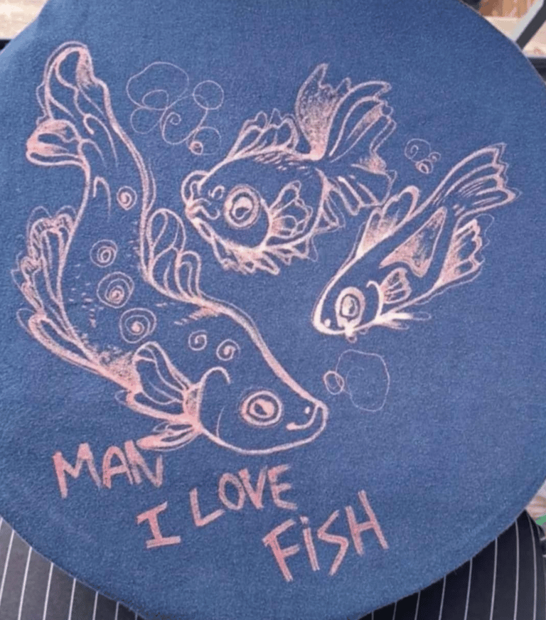 Hand-painted bleach t-shirts ❉ Image 4