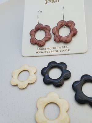 Winters Kiss - Bella Blossoms